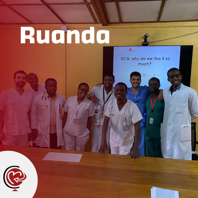 Formación en Ruanda a pequeños equipos de médicos